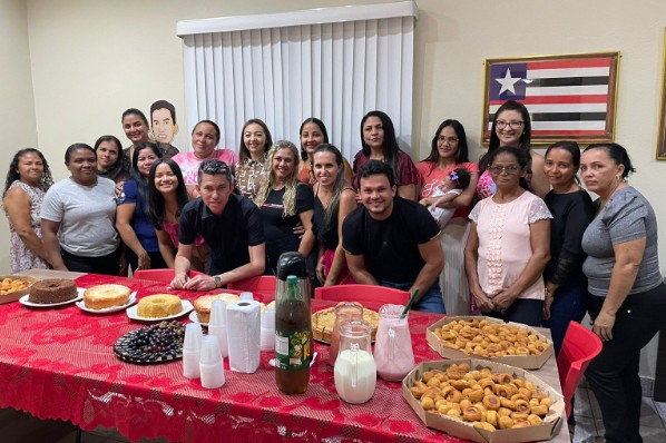 Câmara realiza café da manhã em homenagem ao Dia das Mães